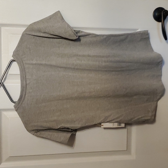 Bnwt Rae Dunn PRIDE rainbow tshirt sz sm - Picture 2 of 5